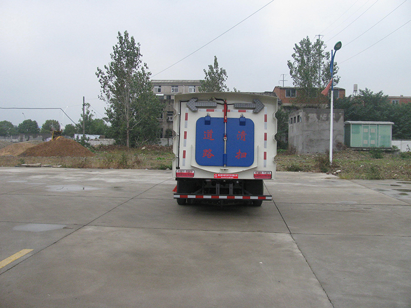 中潔牌XZL5070TSL6多利卡掃路車(chē)