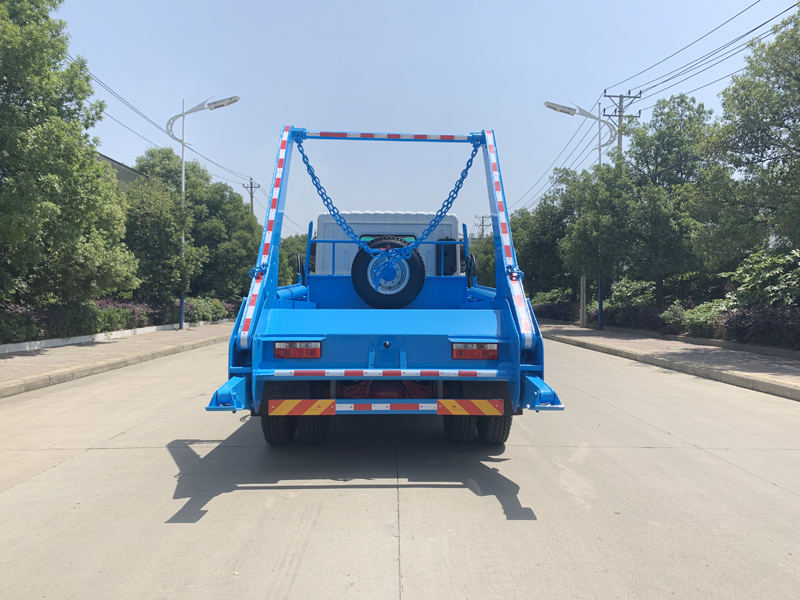 中潔牌XZL5180ZBS6型擺臂式垃圾車(chē)