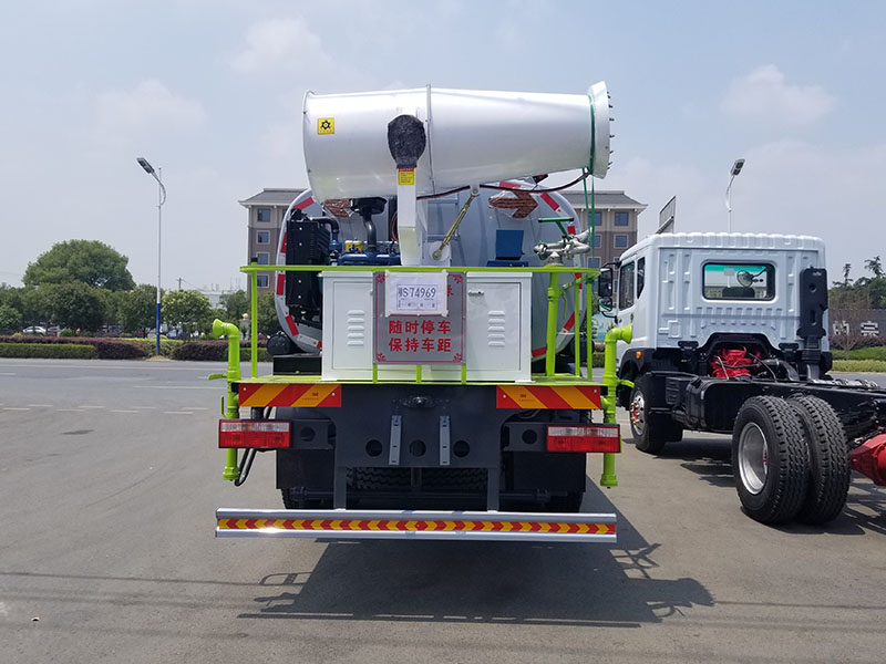 中潔牌XZL5180GPS6型綠化噴灑車(chē)